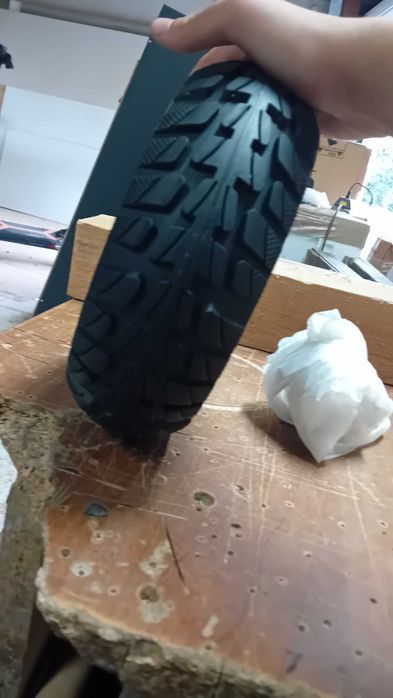 Безкамерна гума 10×2.70 за ел.тротинетки Kugoo Kirin G2 Max