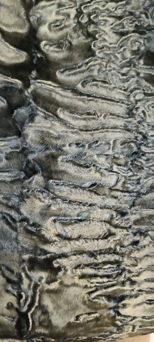 Шуба каракуль свакара.