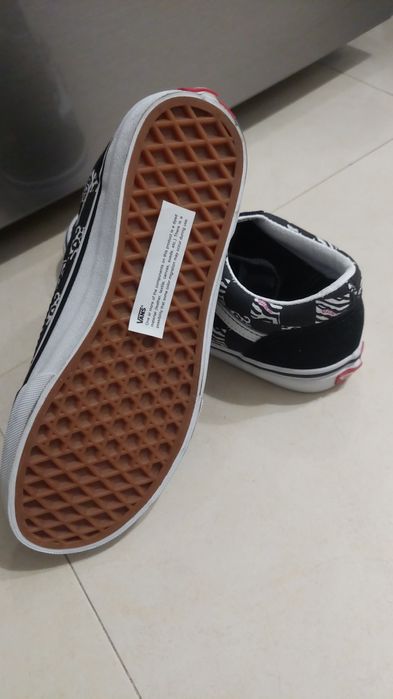 Vand Teniși Vans