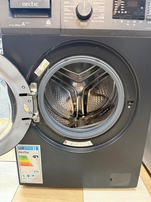 Masina de spalat rufe Arctic APL81223XLAB, 8 kg, 1200 RPM, Clasa -A-