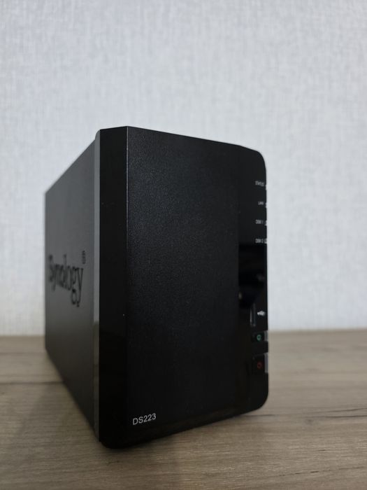 Сетевое хранилище Synology DS223