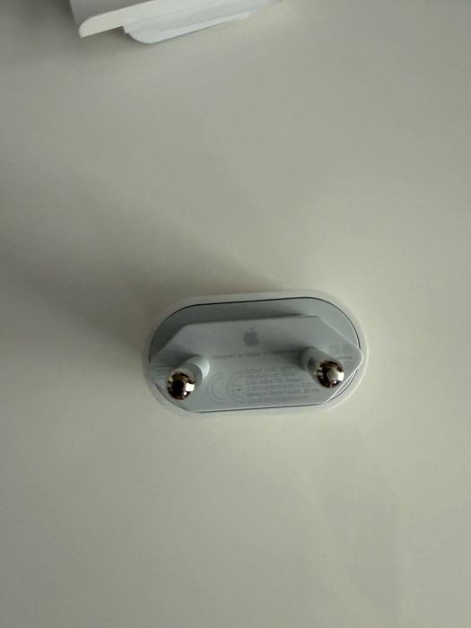 Power adapter Apple