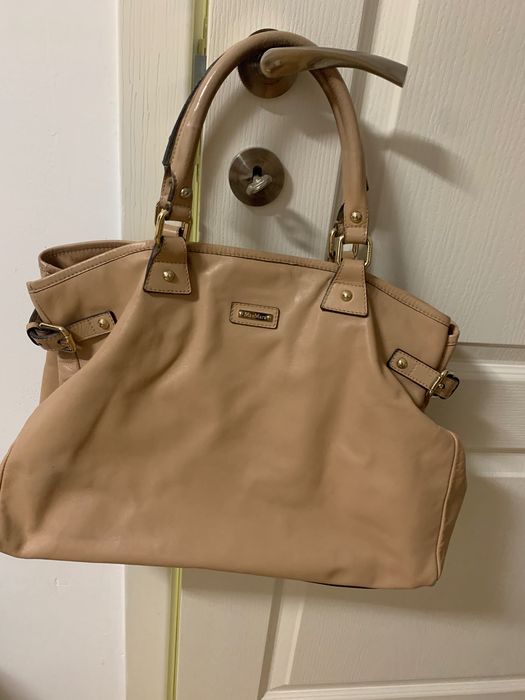 Дамска кожена чанта Max Mara, употребявана, беж цвят