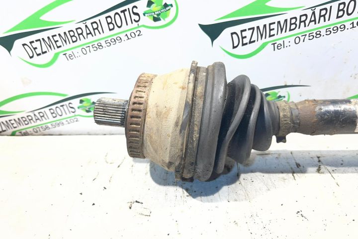 Planetara fata stanga 8D0 467 271 Volkswagen VW Passat B5.5 (facelift