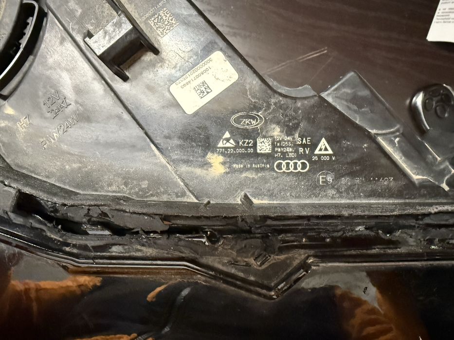 Ляв Фар Audi Q7 4М 2015-2019