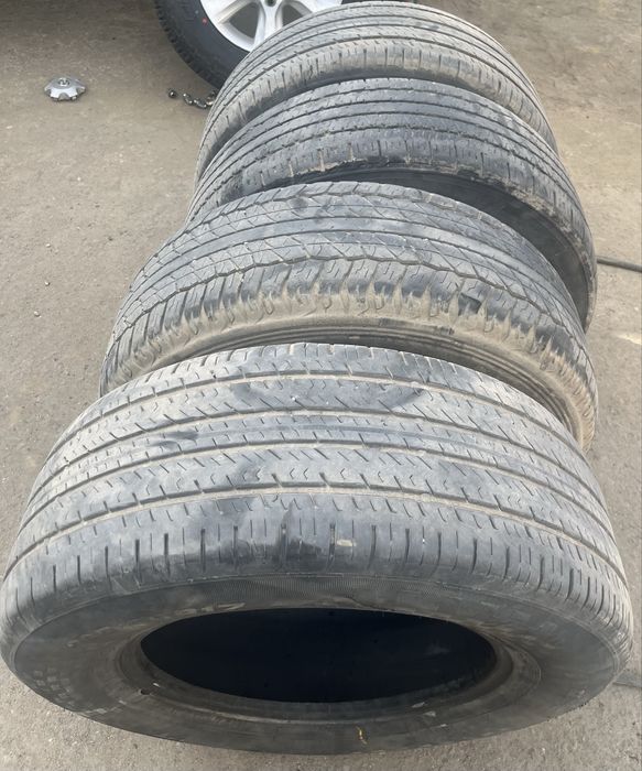 Продам шины на Тайота Прадо