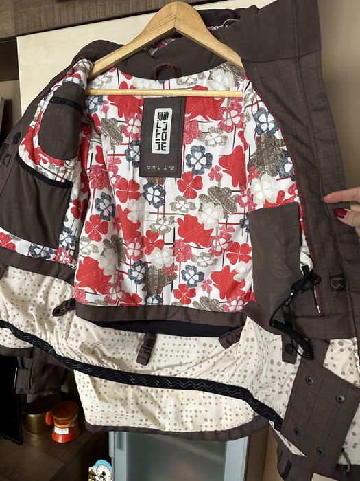 Geaca schi impecabila