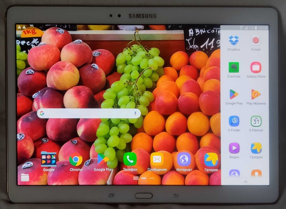 Планшет Samsung SM-T805, Super Amoled экран, сделано во Вьетнаме.