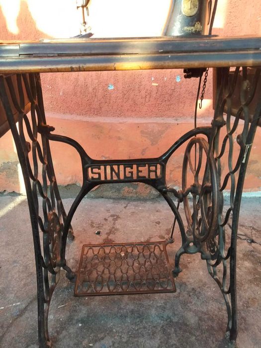 Masina de cusut veche functionabila