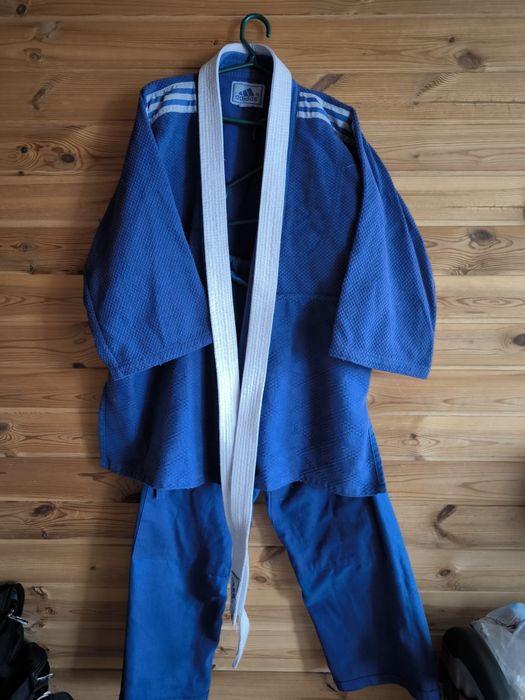 Продам кимоно для Джиу-джитсу