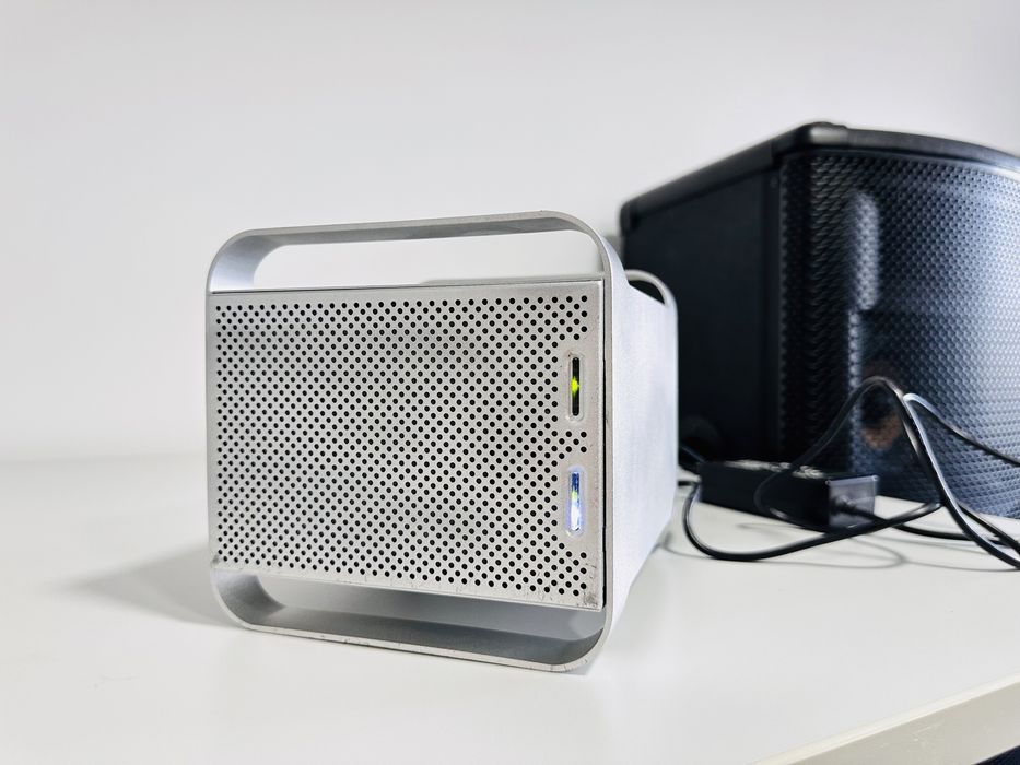 Unitate iomega cu 2 harduri Seagate 1TB-7200rpm,stare perfectă!