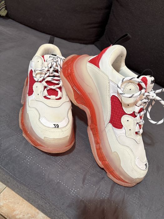 adidasi balenciaga triple s