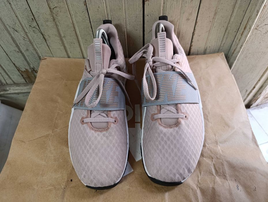 ''Nike In-Season TR 9''оригинални маратонки 40.5 номер