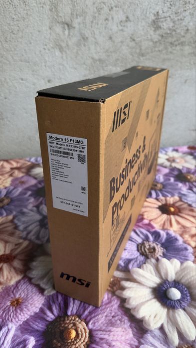 Laptop MSI Modern 15 - i5/16GB/512GB - Windows 11 - NOU