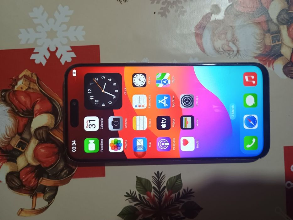Vand iPhone 15 fake