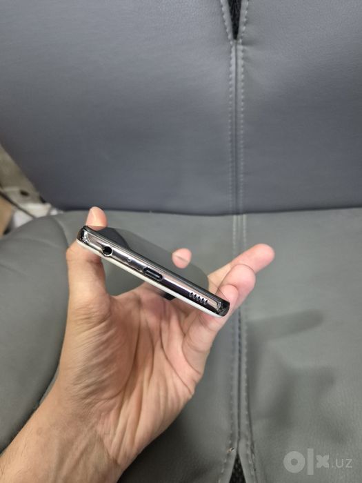 Samsung A52 5G 8/128 Holati B/U 550.000 so'm