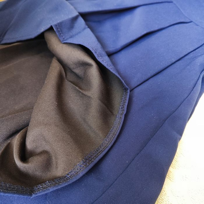 синяя школьная юбка