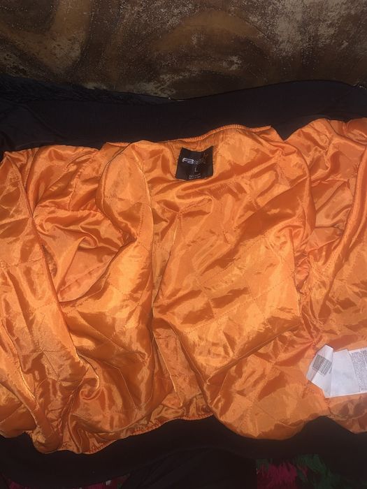 Продавам Яке тип Бомбър