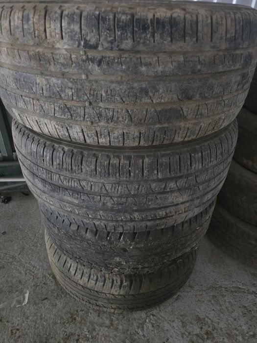 Продам летние резины Pirelli 265/60/R18