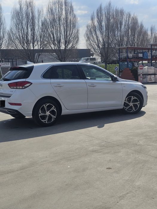 Hyundai i30 1.5 turbo 160 cp mild hybrid l