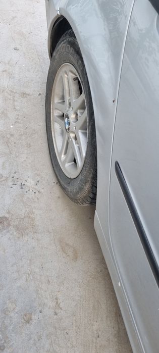 Vând bmw e46    ofer fiscal