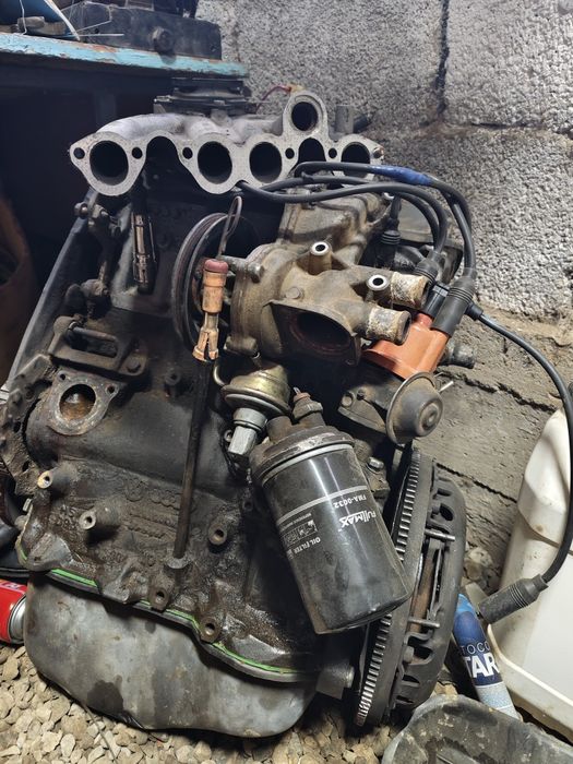 Ауди 1.8 голый матор