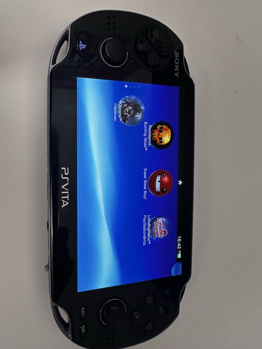 Продам ps vita прошитая