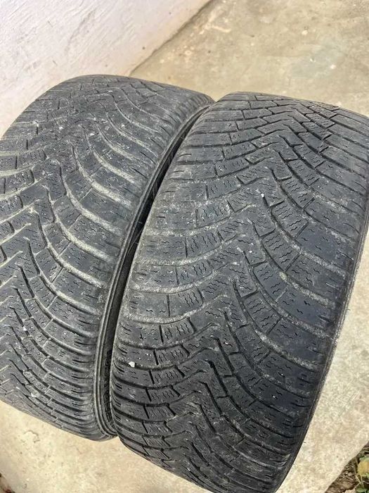 Anvelope/cauciucuri iarna 215 45 16