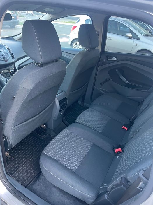 Vând Ford C Max 20111 euro 5 ,motor 1,5 tdci
