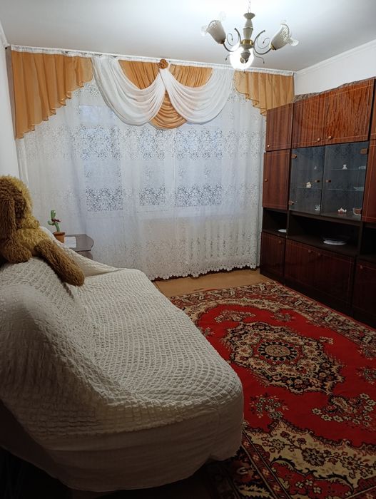 Сдам однокомнатную женщине.