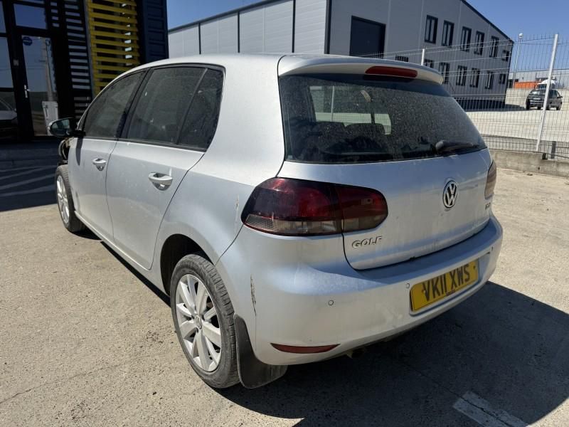 Bara spate cu senzori de parcare Volkswagen Golf 6 Hatchback culoare a