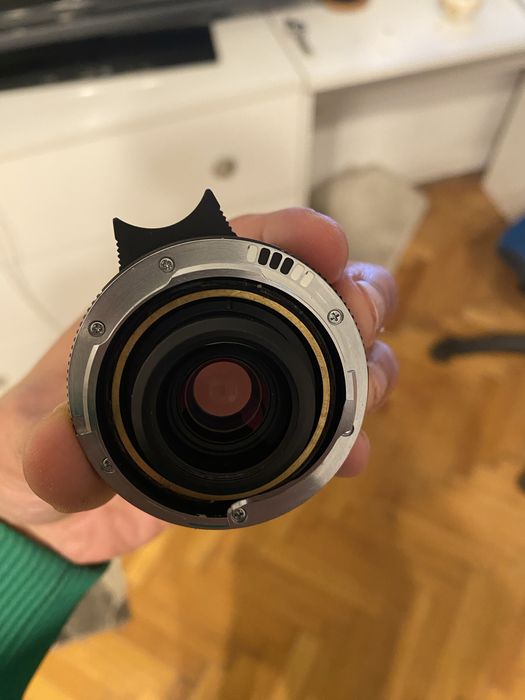 Leica Elmarit M 28mm lens