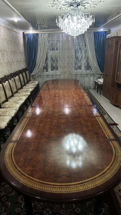 Стол и стулья сатылады