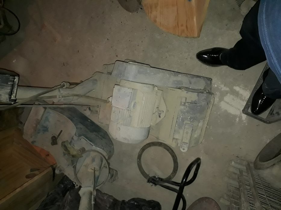 Станок шлифовальный