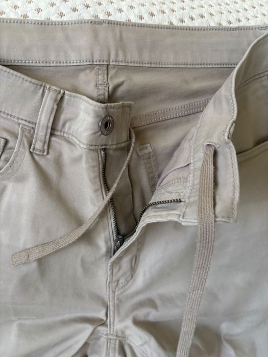 Светло каменно бежов тан панталон Uniqlo