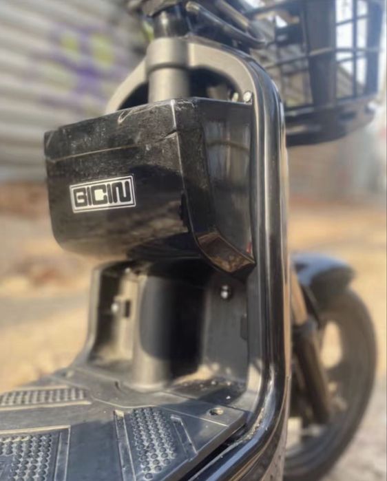 Продам электро скутер sk8