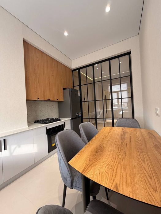 2/4/7 ЖК Уют,Ялангач массив,новостройка,новый Евроремонт,с кадастром