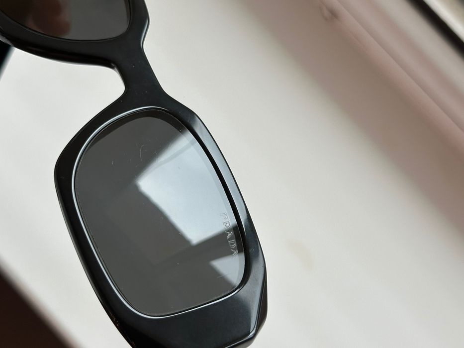 Слънчеви очила Prada PR17WS в черно