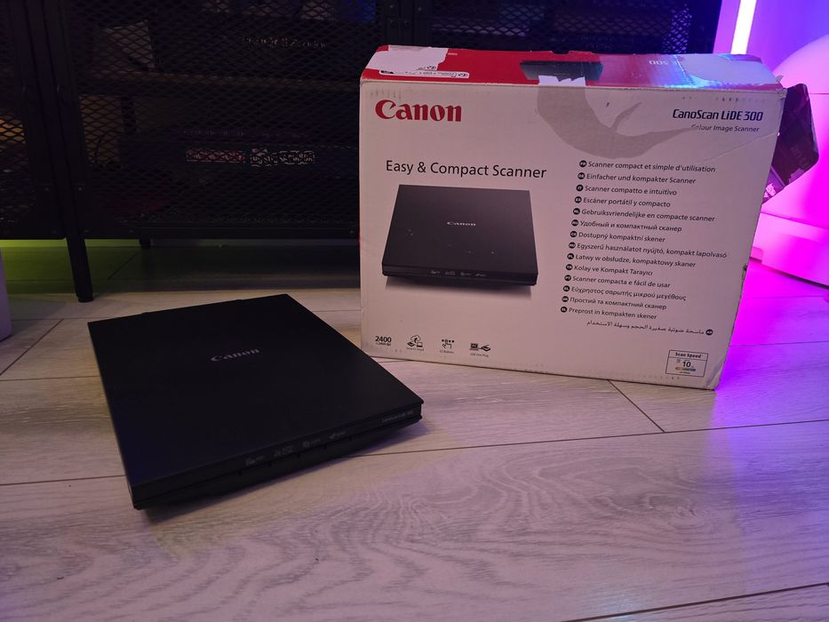 Scanner Canon LiDE 300 NOU, USB, în cutie

cutie