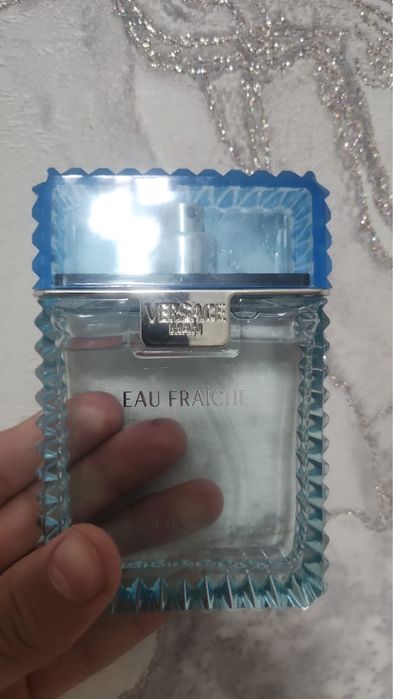 Versace парфюм.