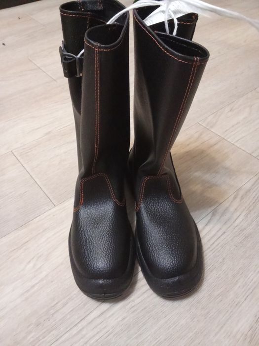 Продам новые кирзовые сапоги