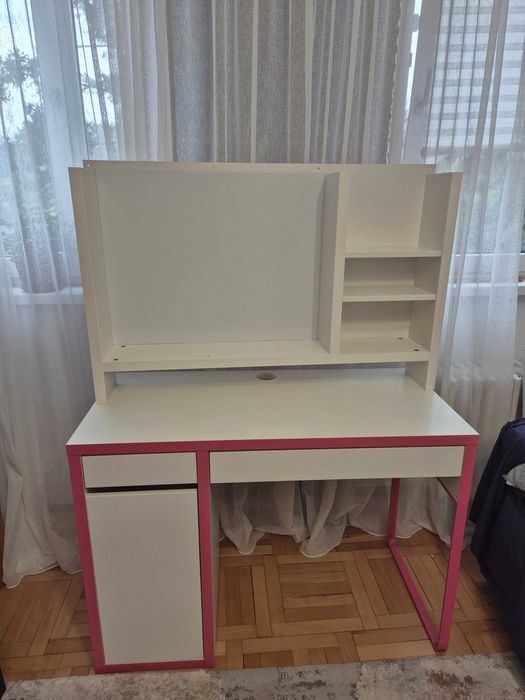 Vand birou MICKE IKEA 105*50 cu polita