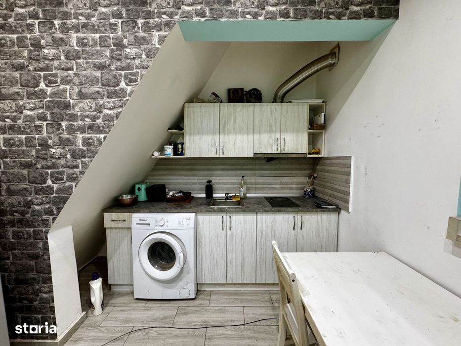 Apartament situat in zona centrala, etaj 1, centrala proprie
