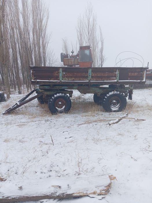 Прицеп на трактор , в хорошем состоянии.