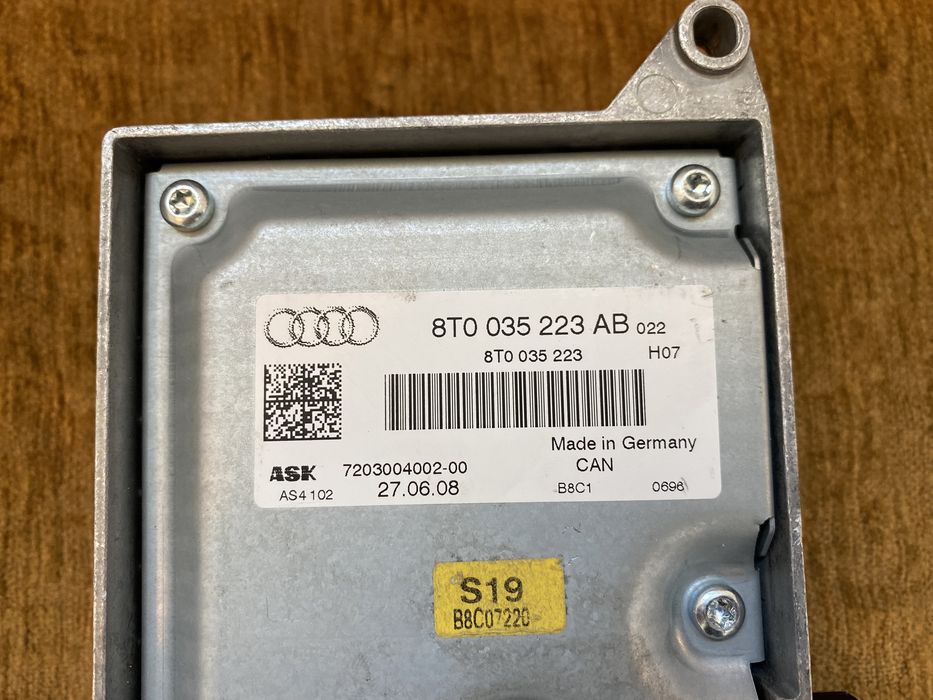 Statie / Amplificator Audi A4 A5 Q5 : 8T0035223AH / 8R0035223F