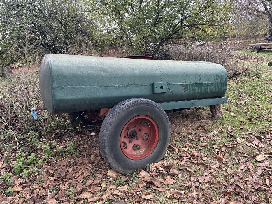 Продавам цистерна за трактор