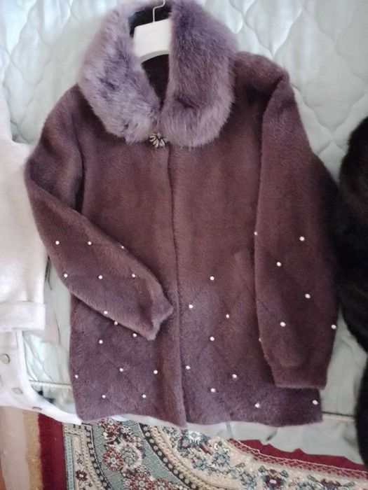 Ayollar kiyimi Женская одежда: Пальто, шуба, костюмы, вечерние платья.