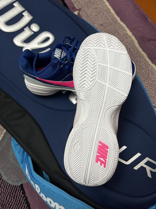 Теннисные  кроссовки