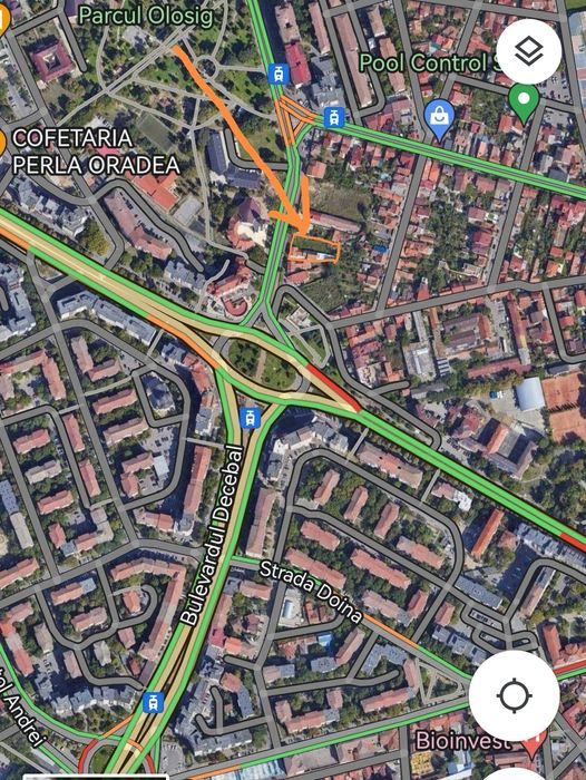 Vând teren 1200mp + clădire 300mp