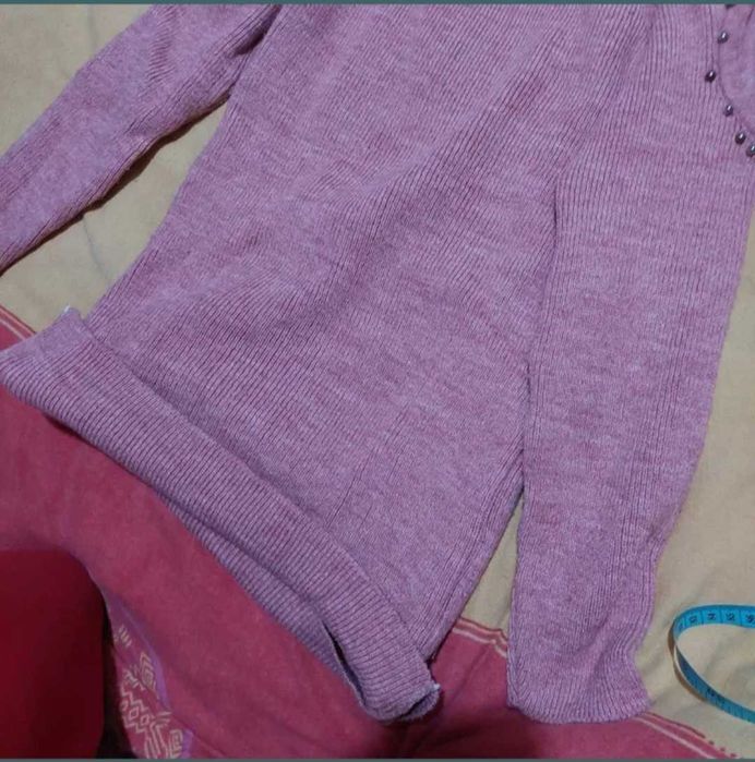 Pulover  trendy umeri goi